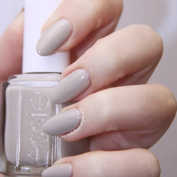 Essie PLAYA DEL PLATINUM #718 Nail Polish Lacquer - Picture 3 of 4